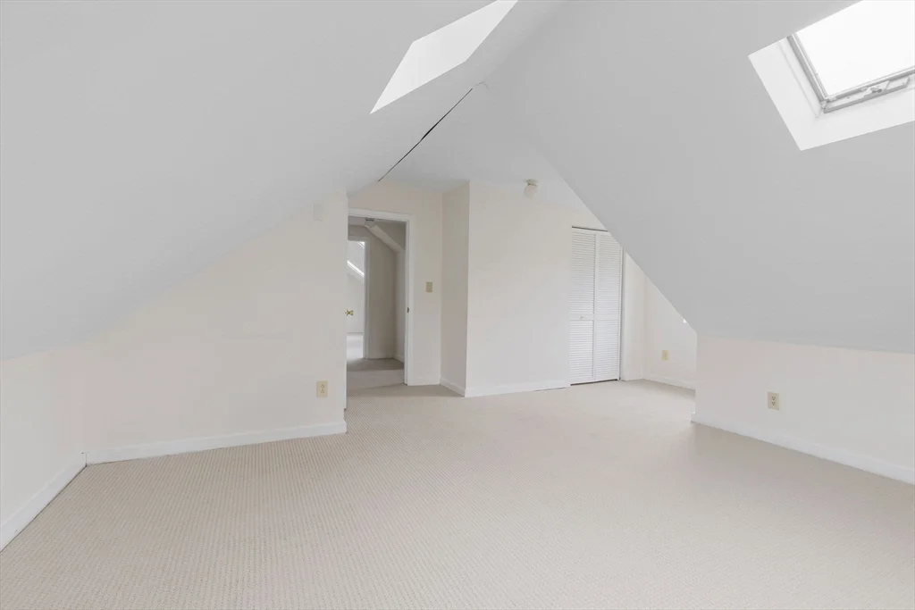 29 Sherman St, Neighborhood 9