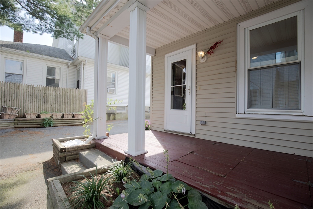 115 Taylor St, Waltham