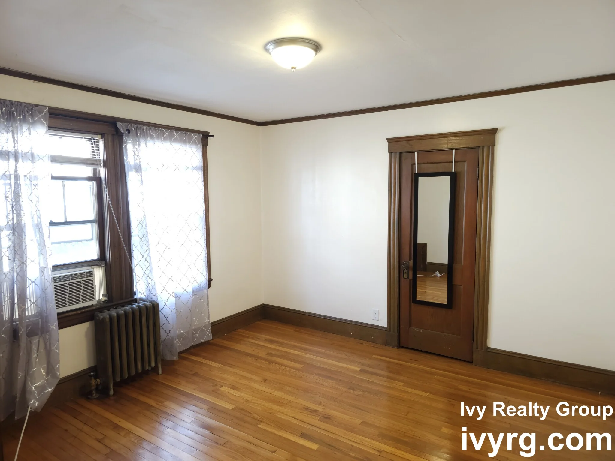 28 Rawson Rd, Arlington