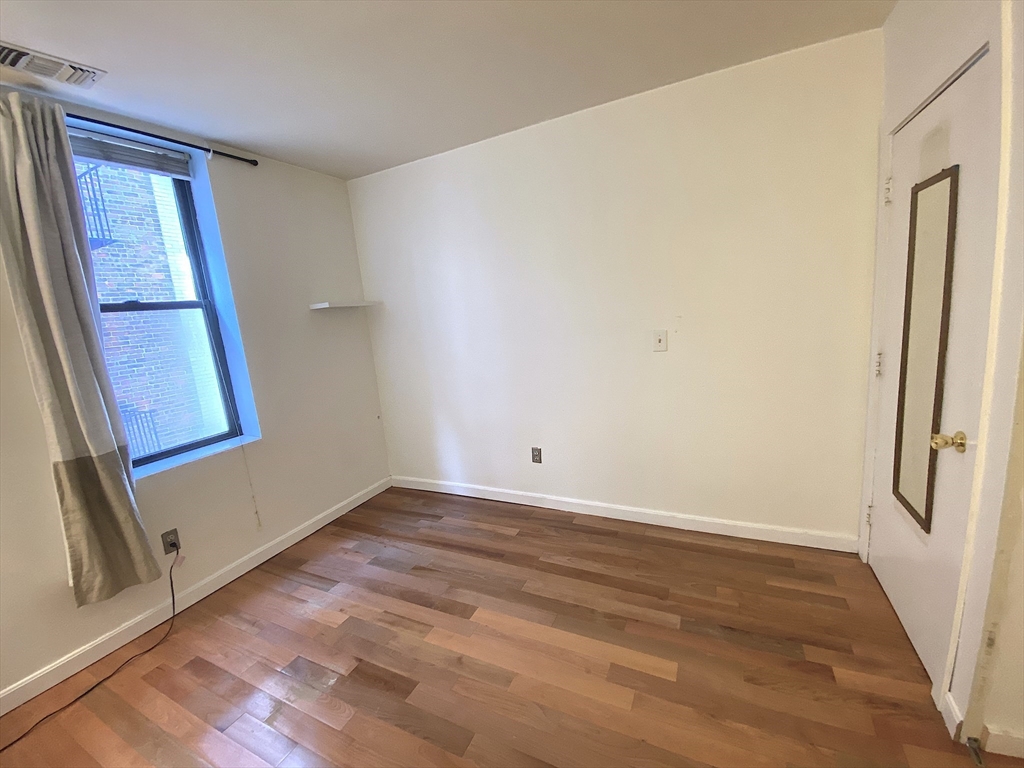 29 Brainerd Rd, Allston