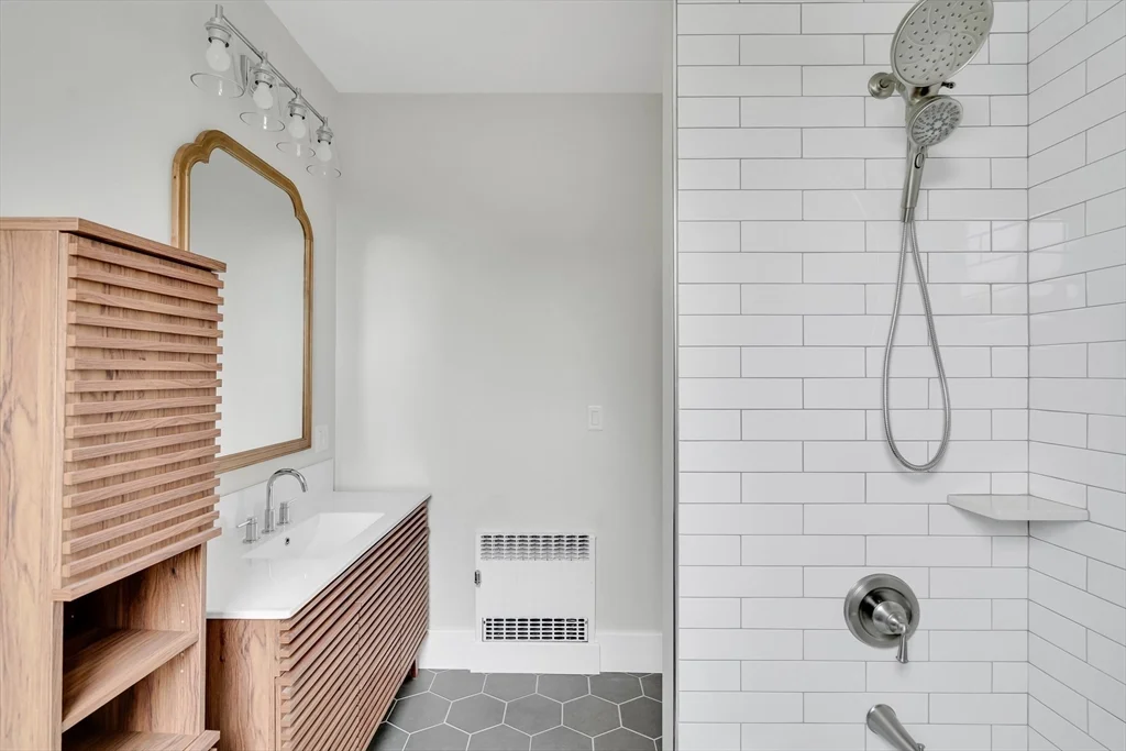 1485 Beacon St, Coolidge Corner