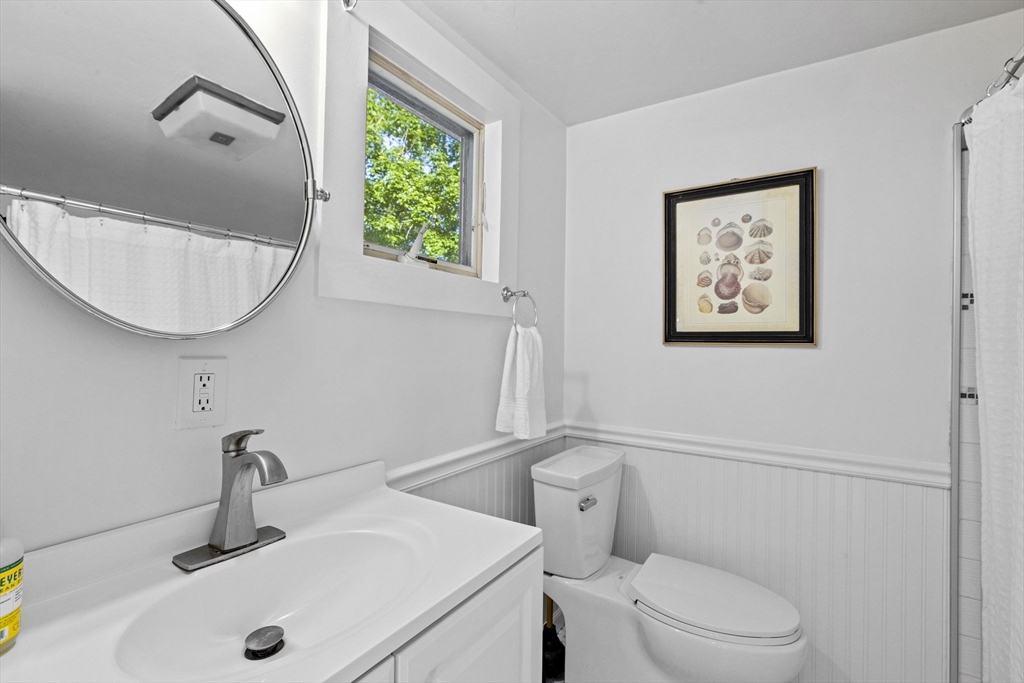 1 Winslow Ave, Scituate