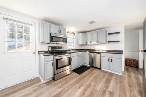 14 Old Mayfair Rd, Dennis