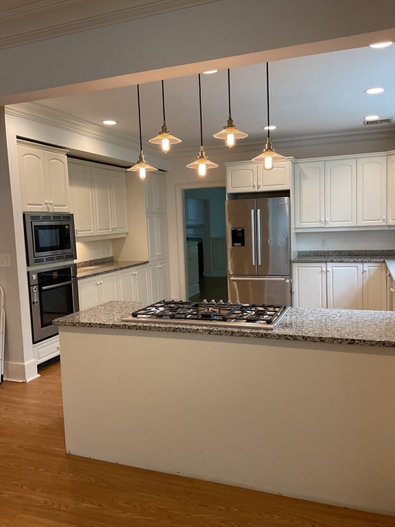 444 Atlantic Ave, Beach Bluff