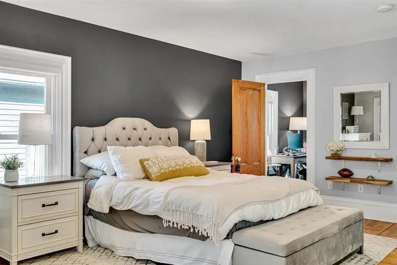 1 Riverside Pl, Riverside