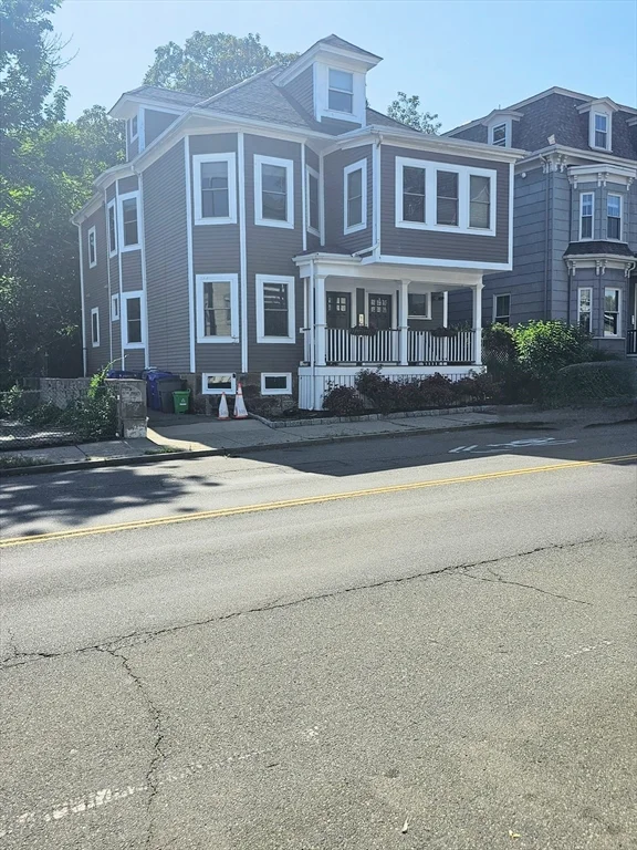 77 South St, Jamaica Plain