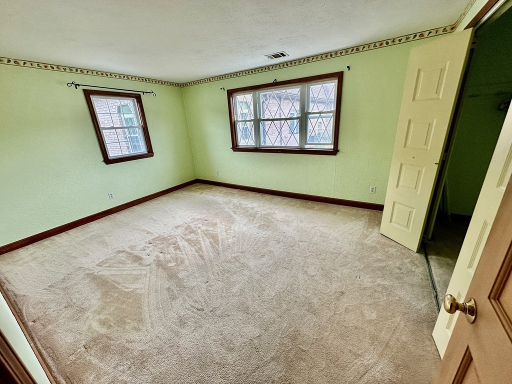 104 Oak St, Brockton