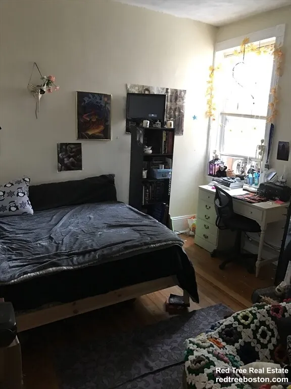 71 South Huntington Ave, Jamaica Plain