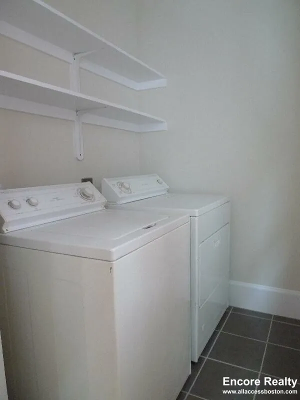 12 Wensley St, Mission Hill