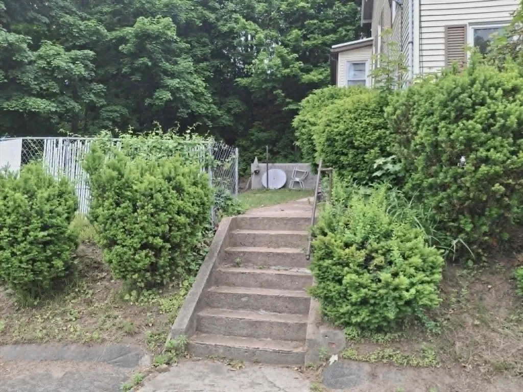 20 Temple St, Fitchburg