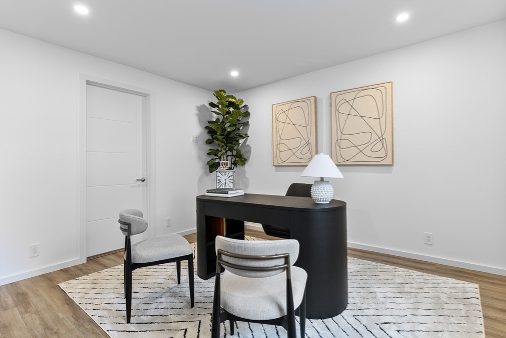 90 Auburndale Ave, Newton