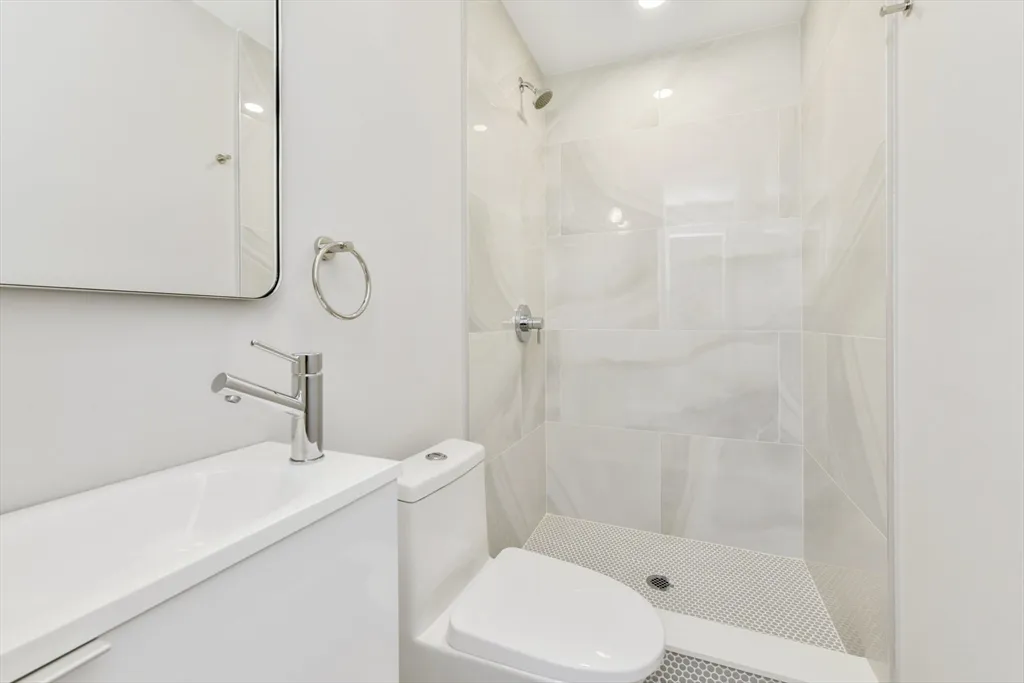 228 Princeton St, East Boston