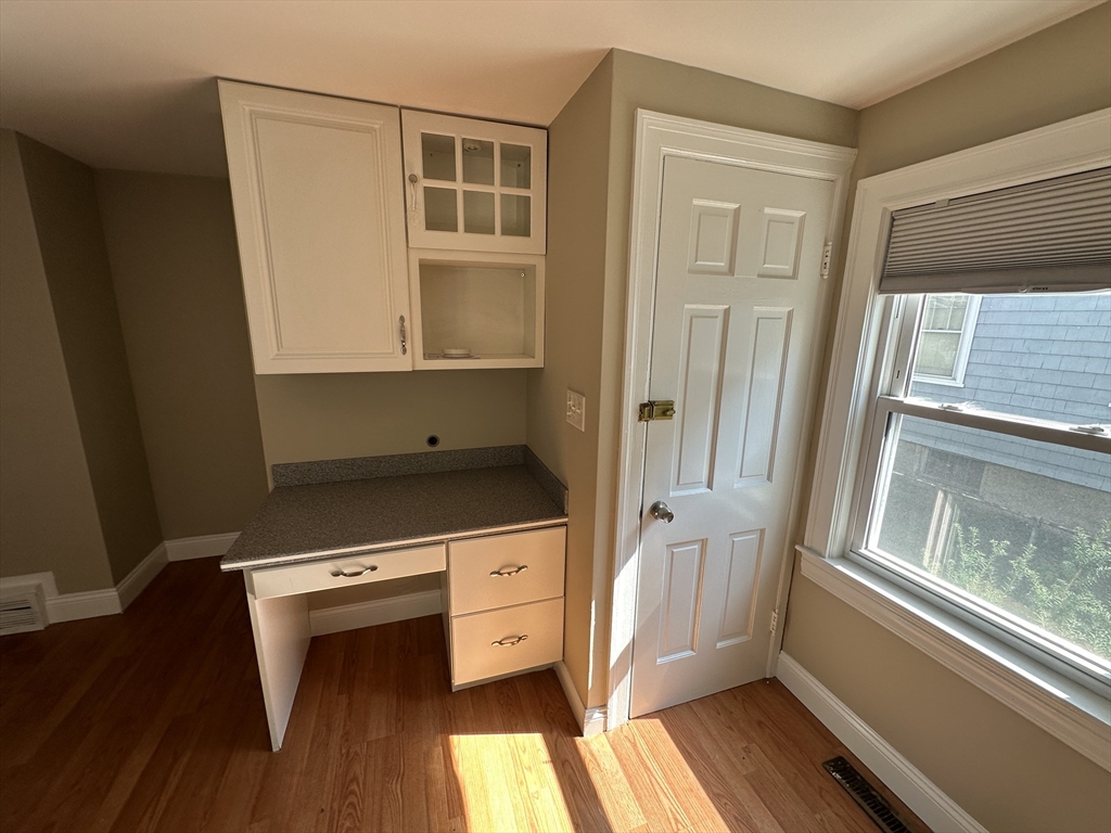 23 Safford St, Quincy