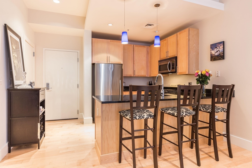 70 Lincoln, Leather District