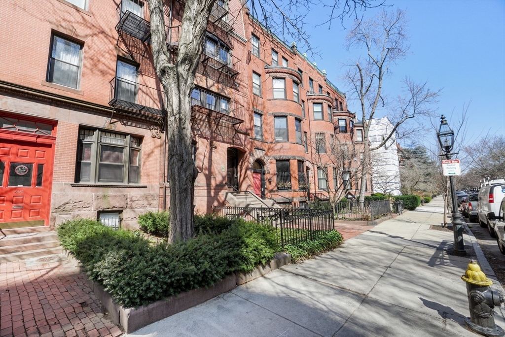 397 Marlborough St, Back Bay