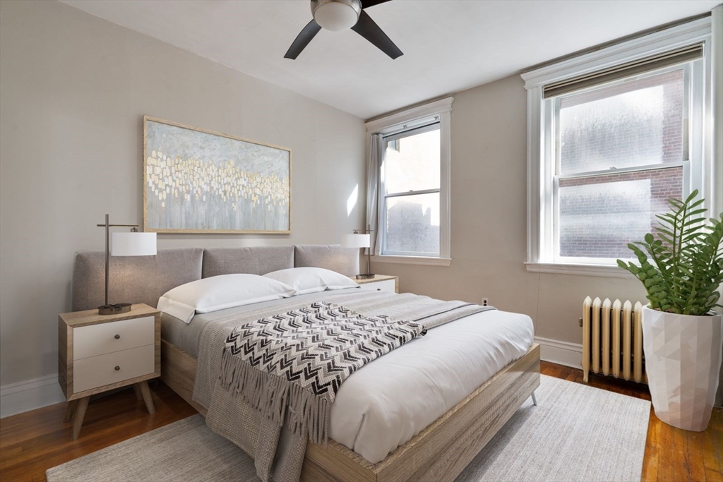 282 Newbury St, Back Bay