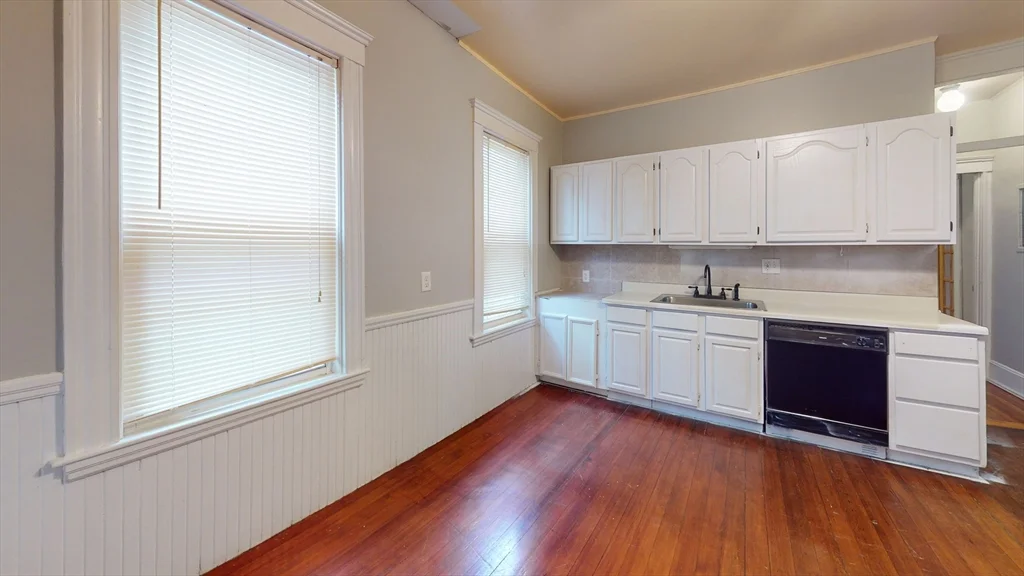 8 Olmstead St, Jamaica Plain