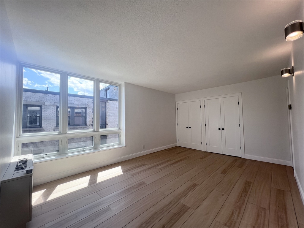 50 Park St, Brookline