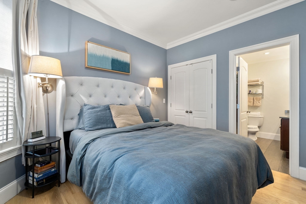 192 W 6th St, South Boston