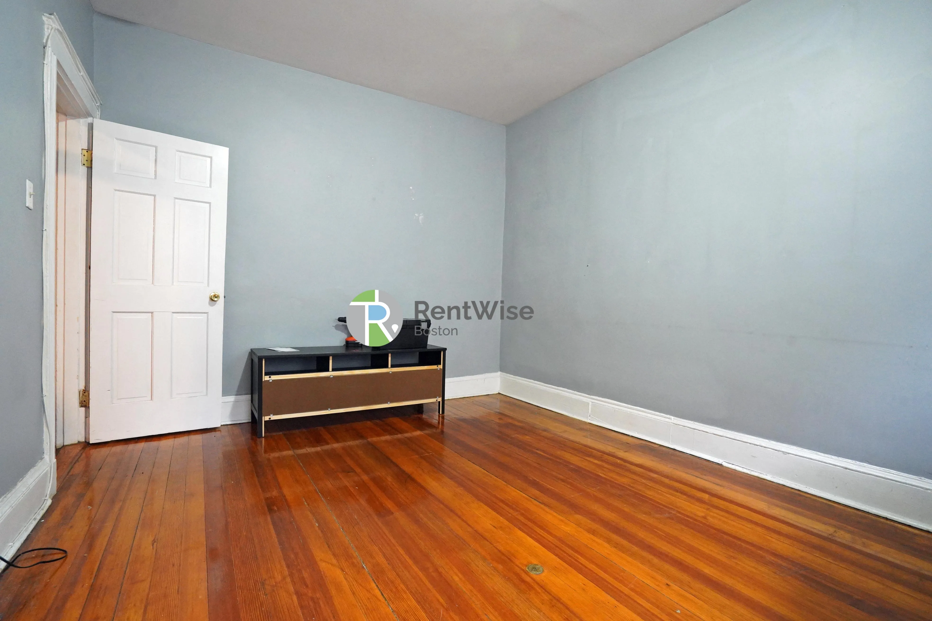 1379 Commonwealth Ave, Brighton