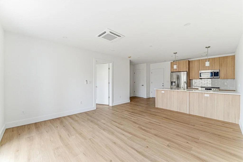1035 Commonwealth Ave, Allston