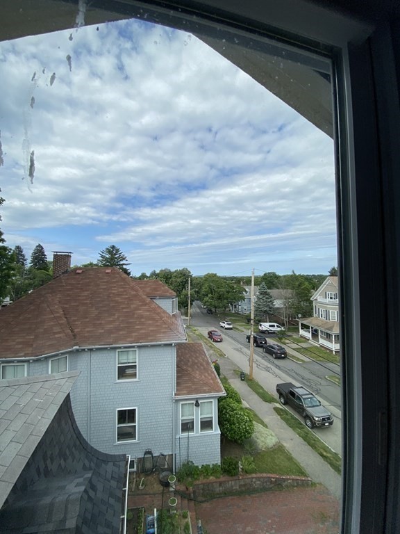 77A South Central, Quincy