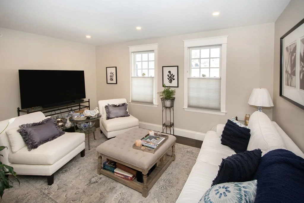 108-110 Elm St, Cohasset