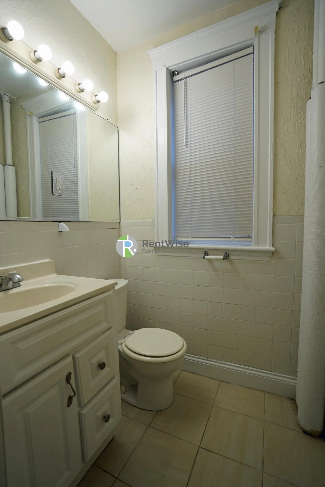 518 Cambridge St, Allston