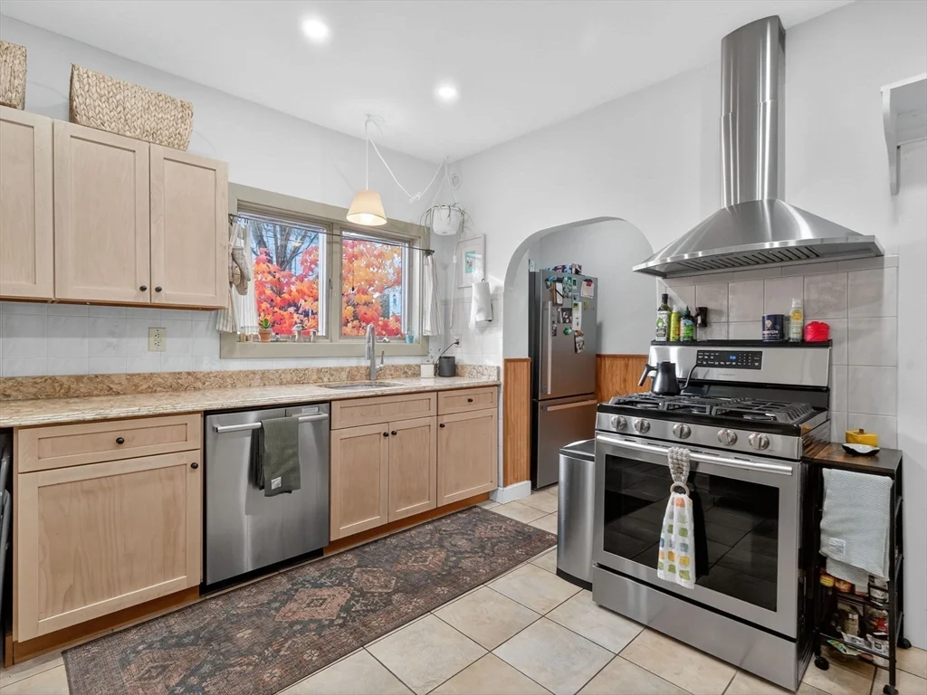 35 Hancock St, Medford