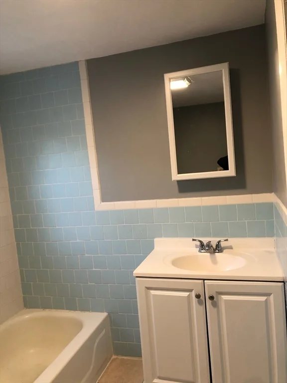 40 Central Ave, Everett