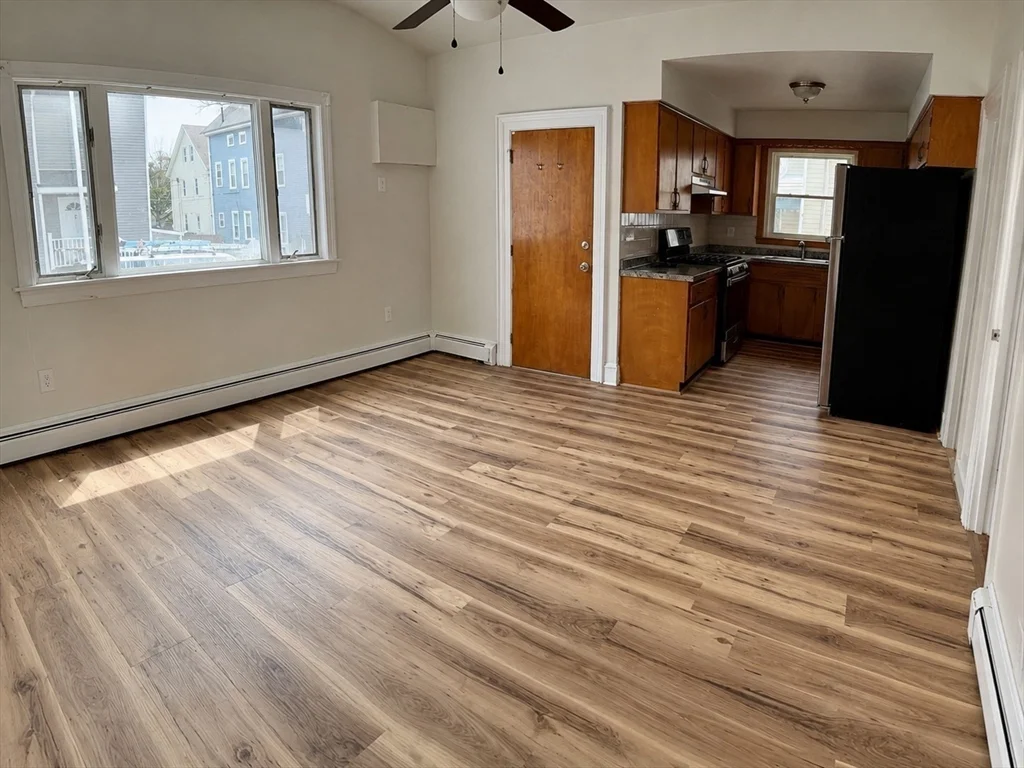 631 Walnut St, Fall River