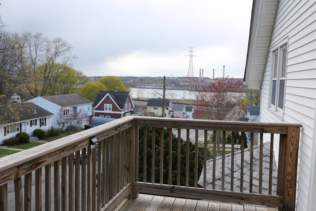 134 Baldwin, Fall River
