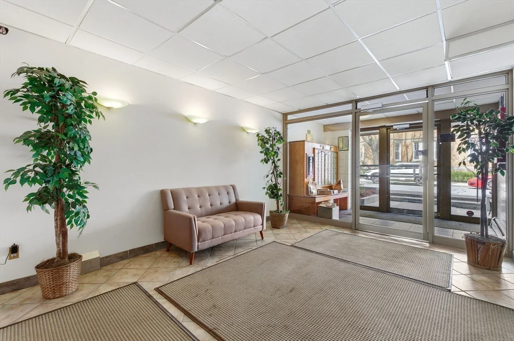 123 Sewall Ave, Coolidge Corner