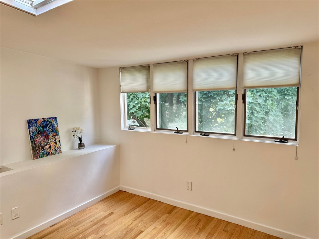 1001 Memorial Dr, Riverside