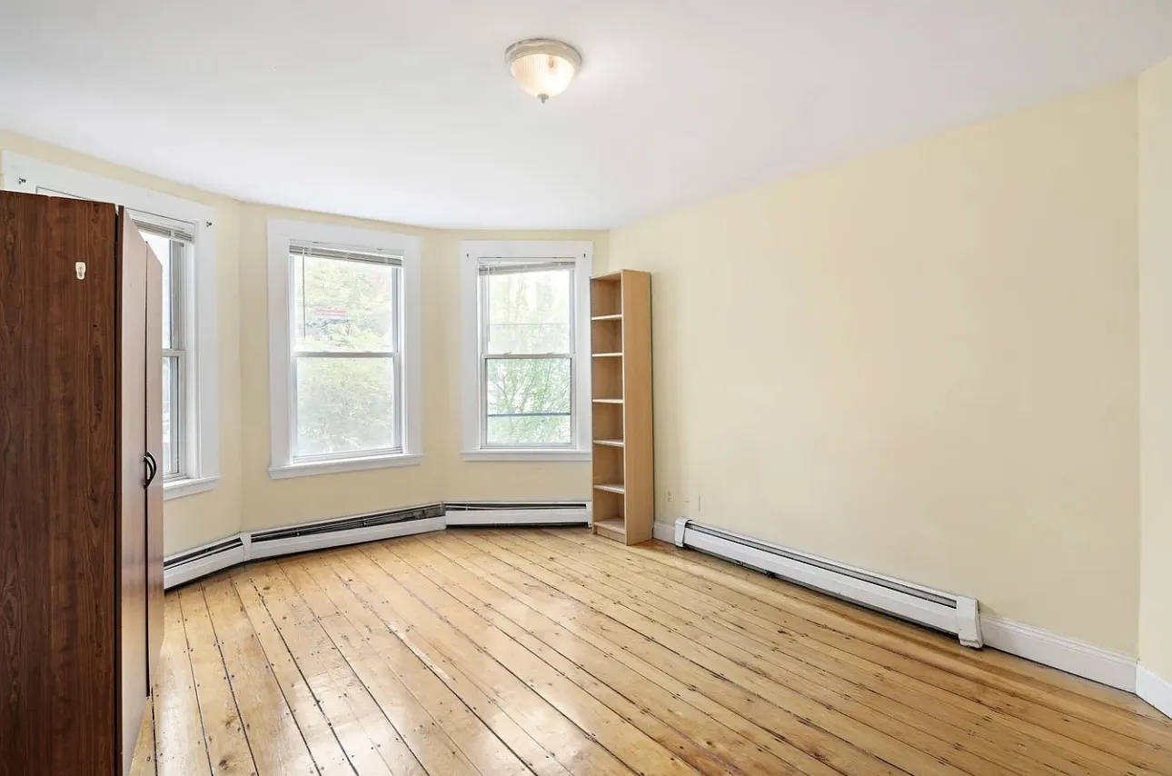 64 Pleasant St, Cambridgeport