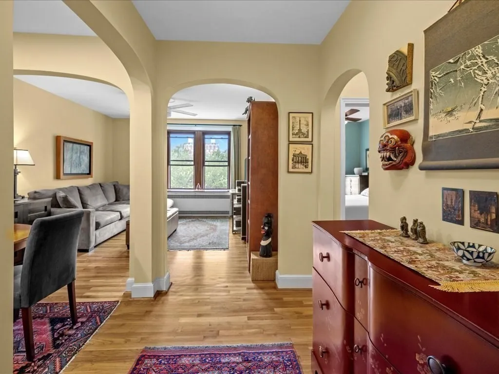 228 Commonwealth Ave, Back Bay