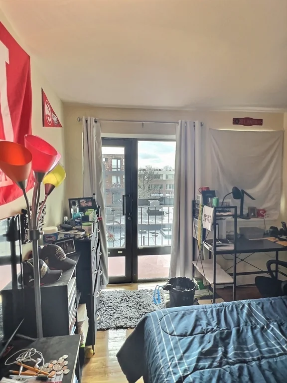 1039 Commonwealth Ave, Allston
