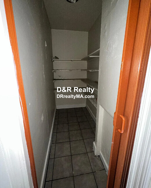 179 1/2 Harvard St, The Port