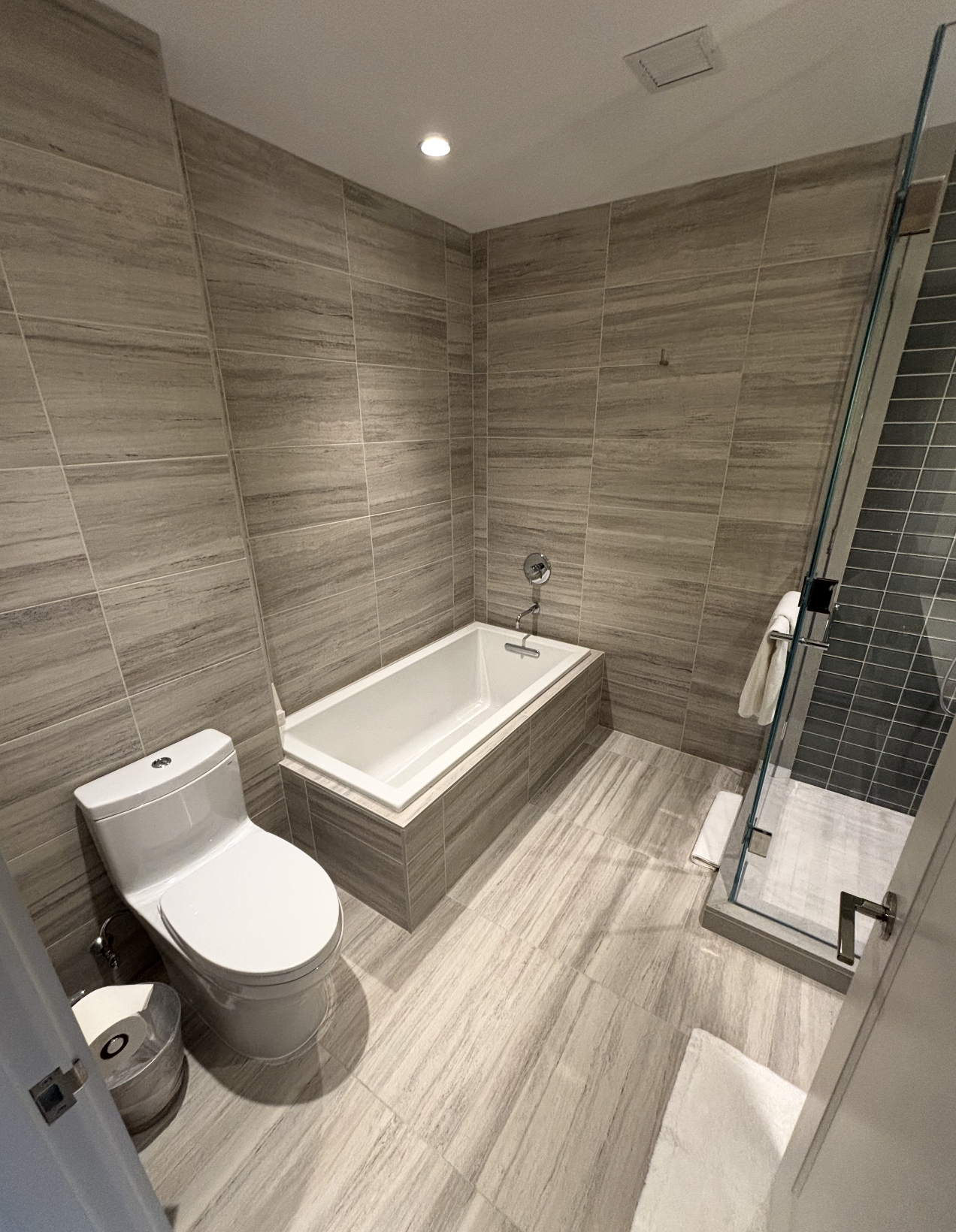 430 Stuart St, Back Bay