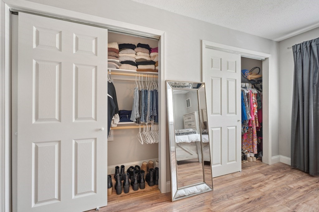 7 Greenbriar Dr, North Reading