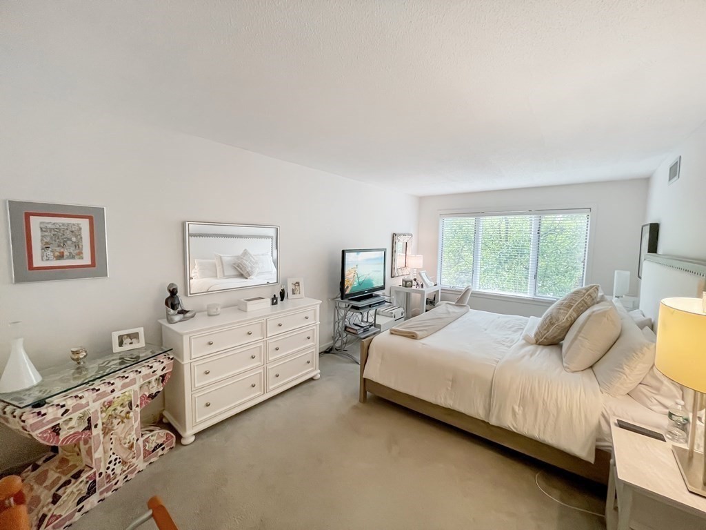 100 Rosemary Way, Needham Heights