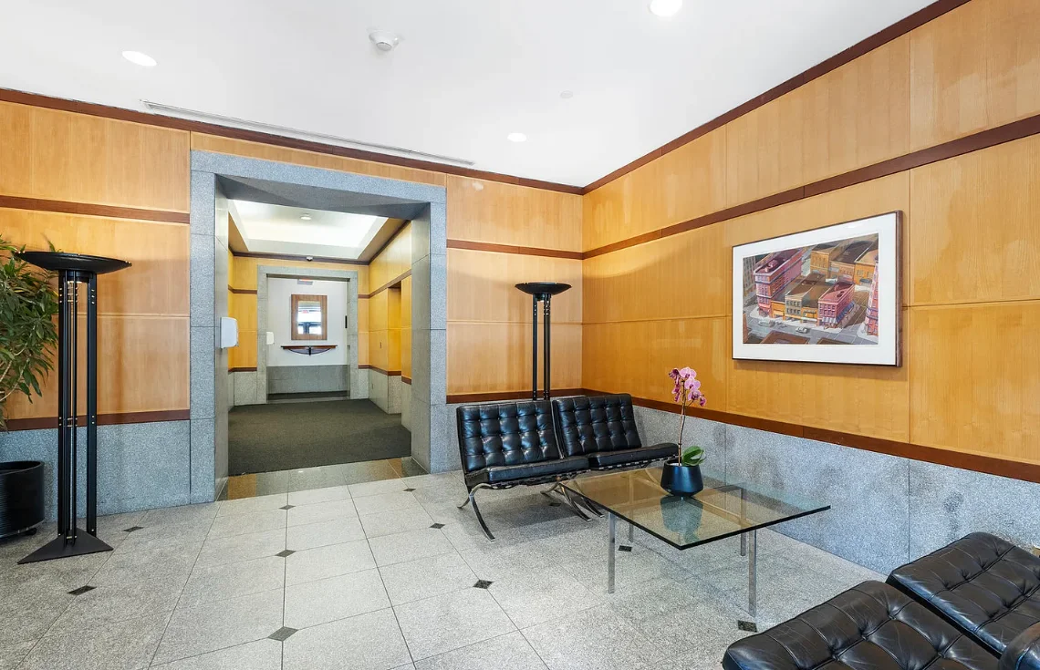 931 Massachusetts Ave, Mid-Cambridge