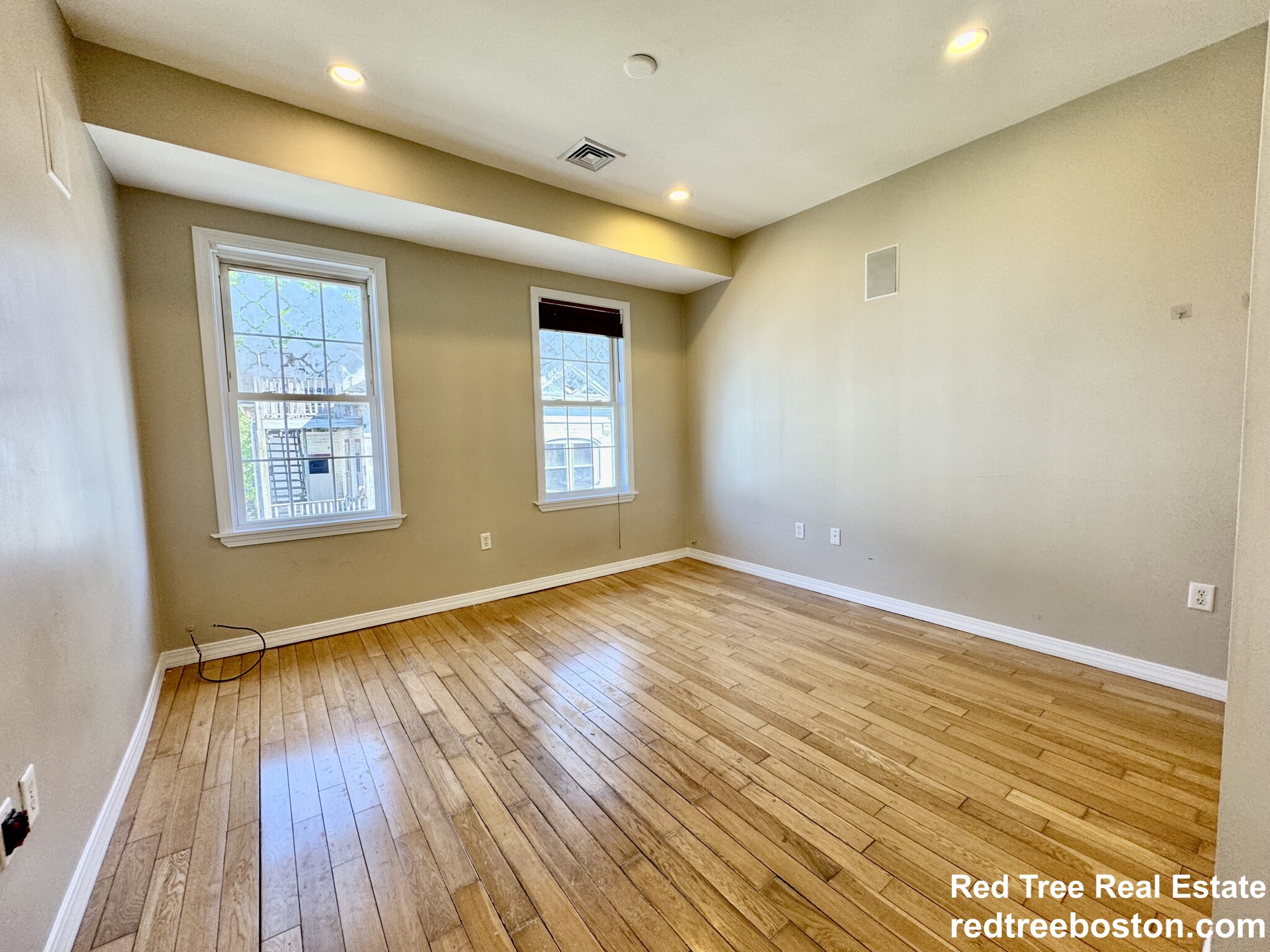 22 Elmore St, Roxbury