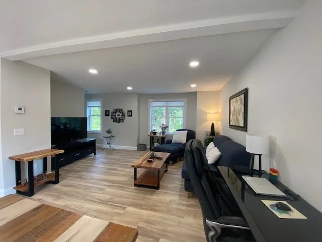 152 W Main St, Millbury