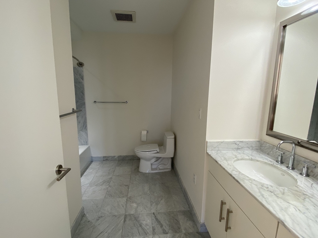 100 Station Landing, Medford