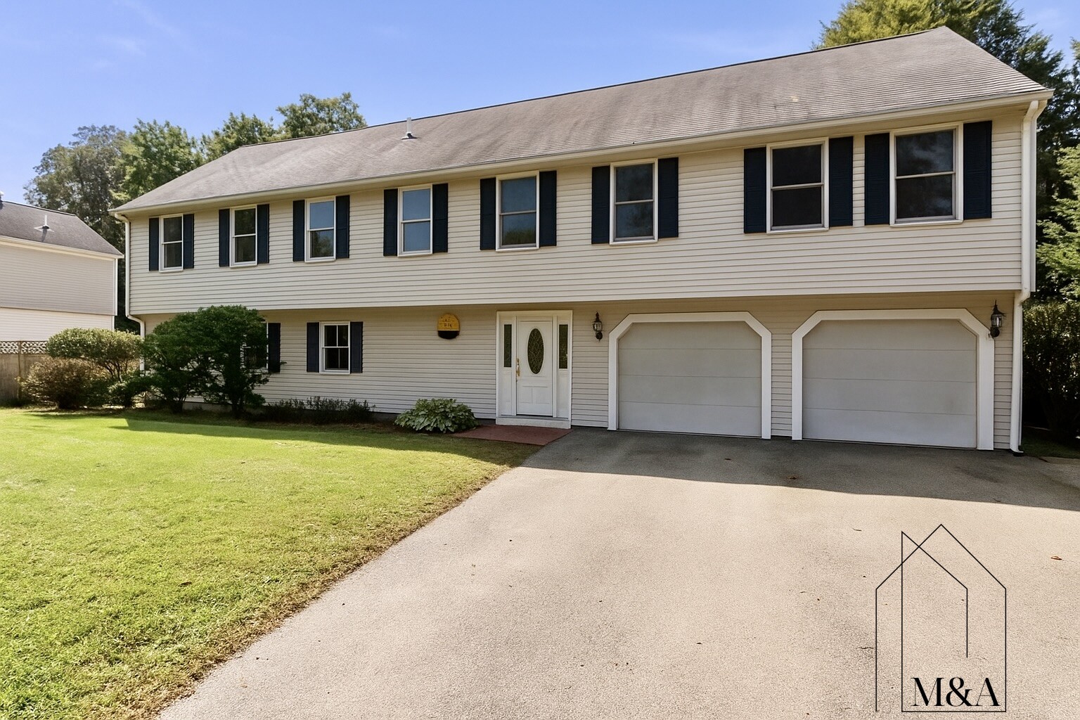 16 Avery Path, Oak Hill