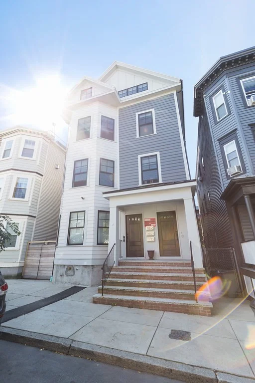 719 E 2nd St, South Boston