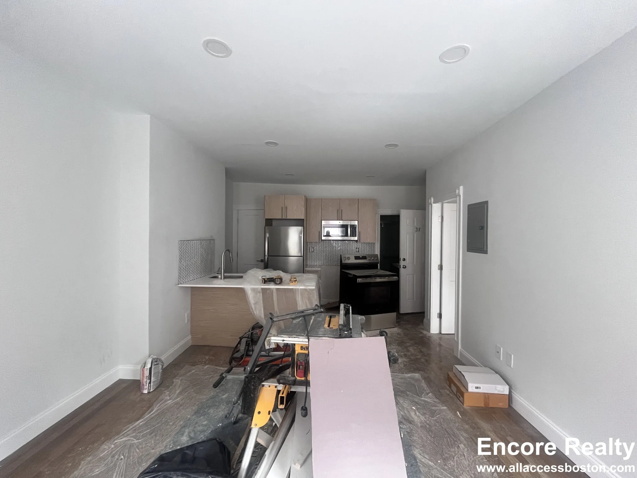 225 Newbury St, Back Bay