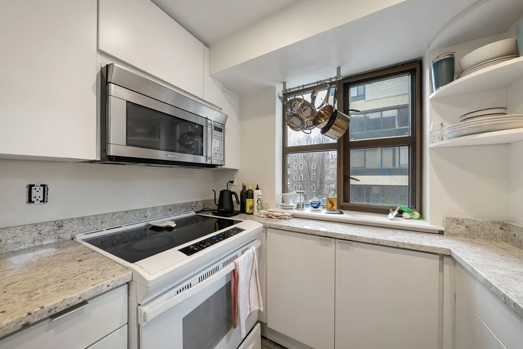 931 Massachusetts Ave, Harvard Square