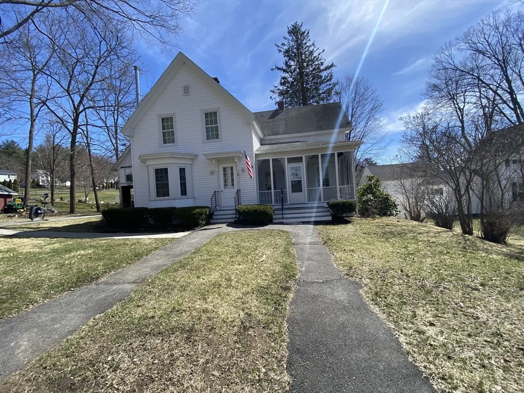 74 Moore Ave, Warren